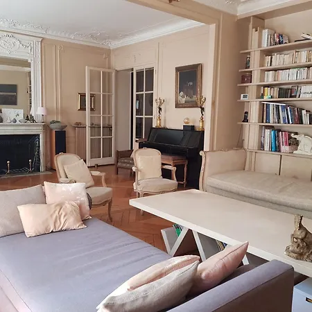 2 Private In An Elegant Haussmannian * Paris
