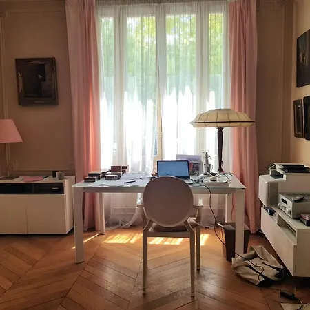 Homestay 2 Private In An Elegant Haussmannian