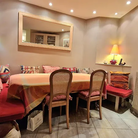 2 Private In An Elegant Haussmannian Homestay Paris
