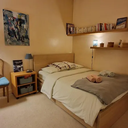 2 Private In An Elegant Haussmannian Paris