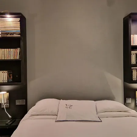 2 Private In An Elegant Haussmannian Homestay *