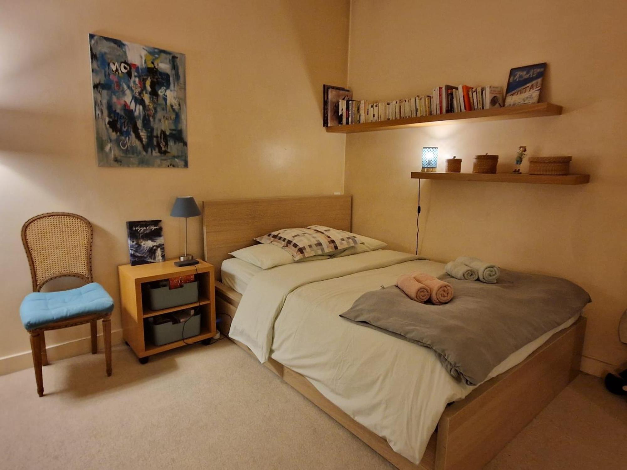 2 Private In An Elegant Haussmannian Paris